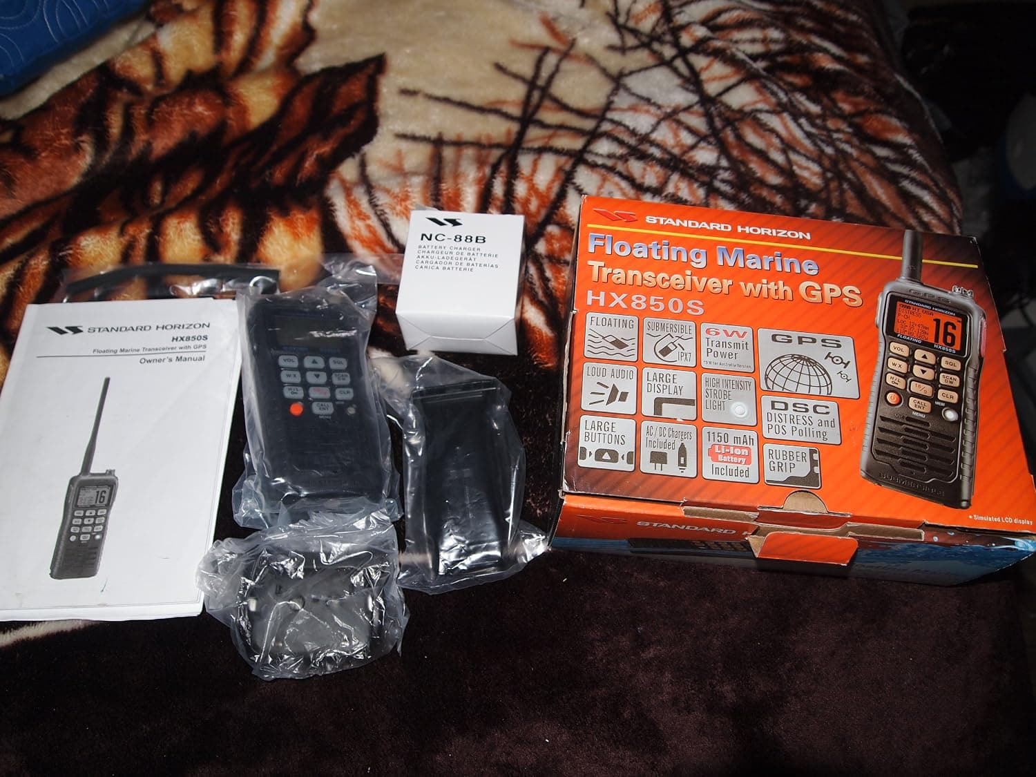 STANDARD HX850S VHF HAND HELD DSC WITH GPS